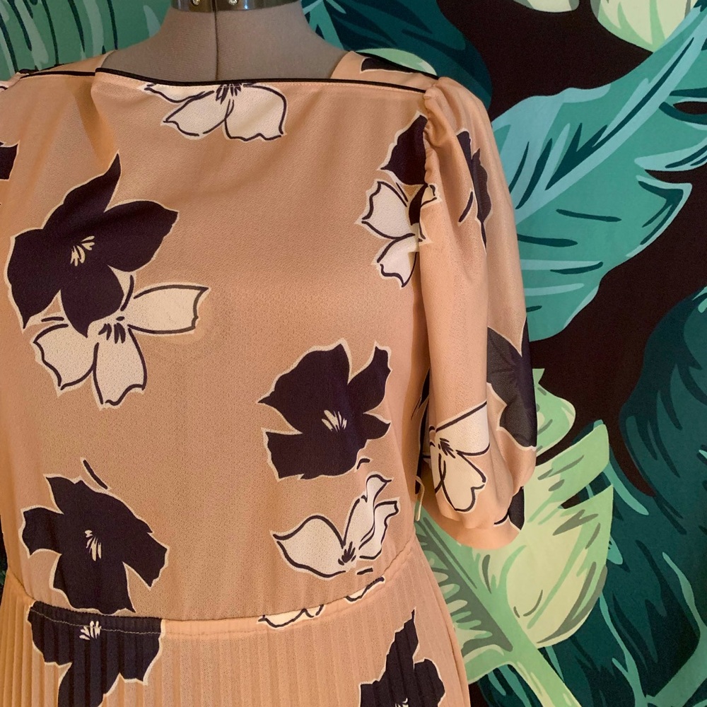 Vintage pleated dress